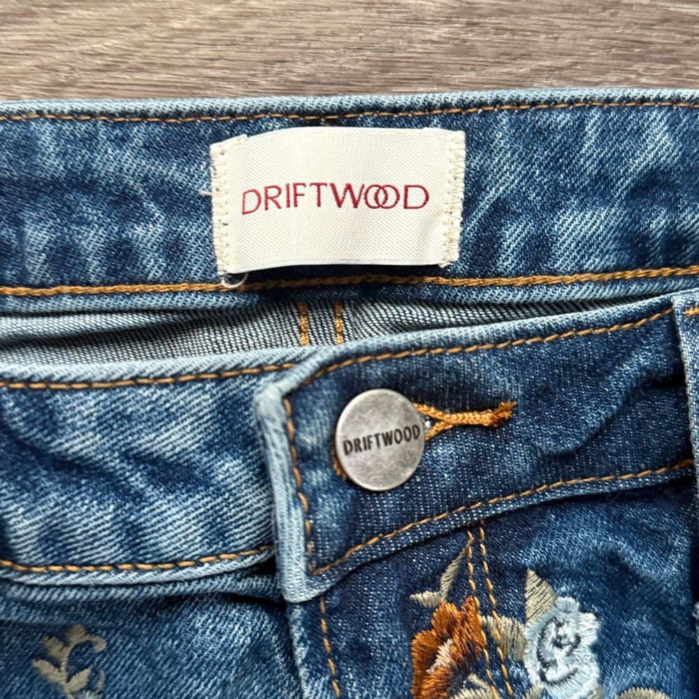 DRIFTWOOD Blue Floral Embroidered Cropped Jeans Royce Straight Leg Cargo Denim - Picture 5 of 7